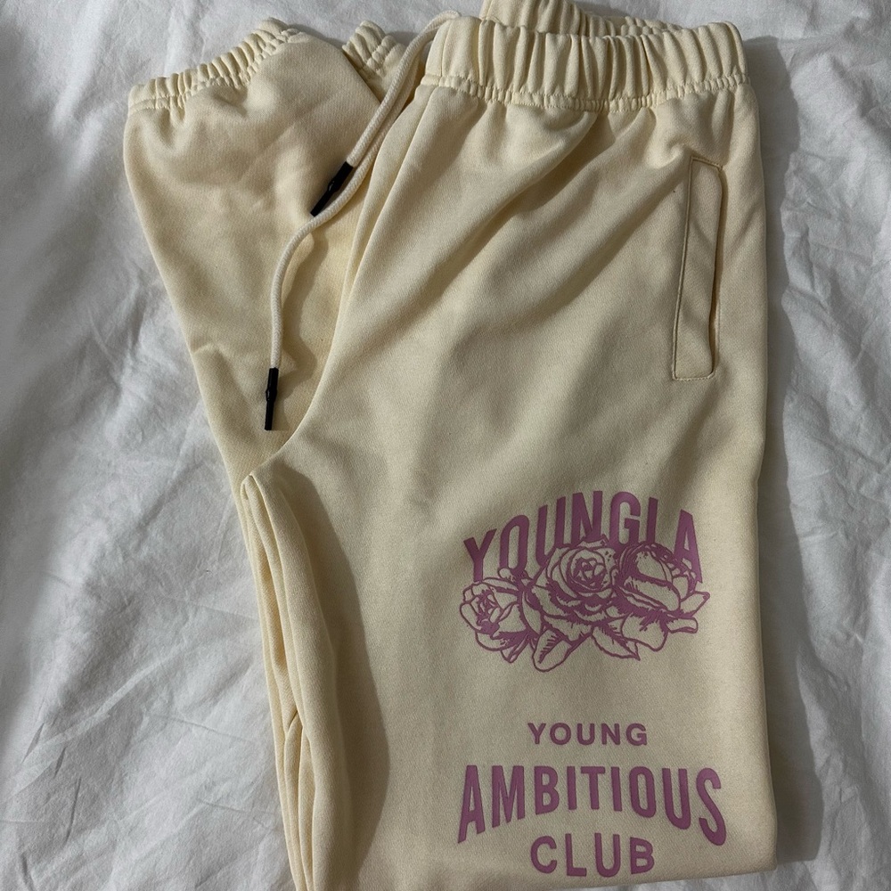 YOUNGLA 233 THE IMMORTAL JOGGERS (copy)